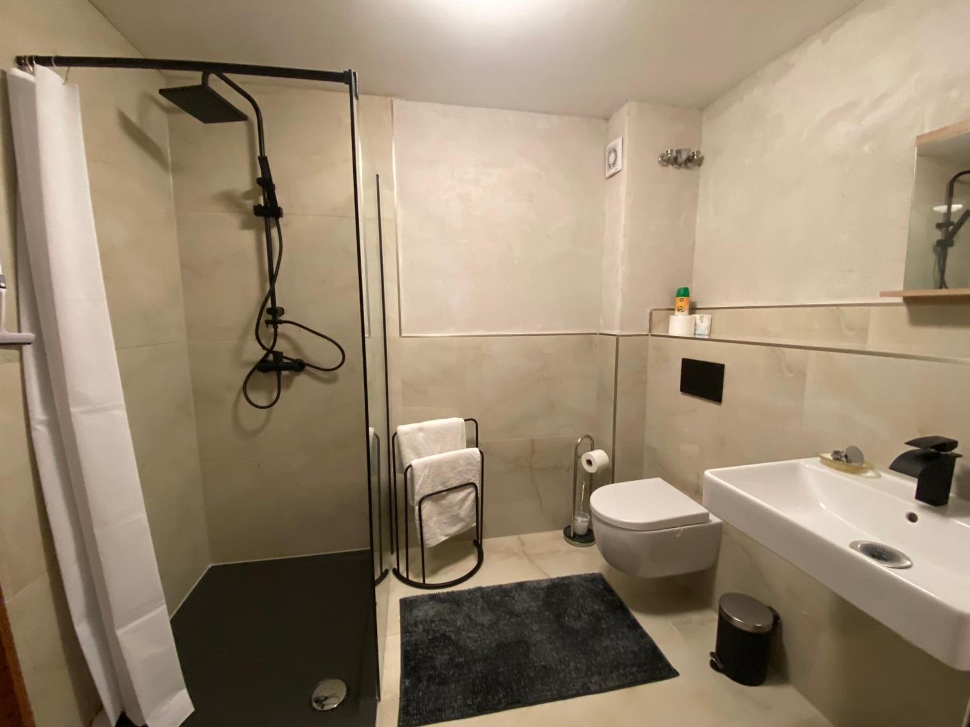 In Saarbruecken Stadtnahe Gemuetliche Wohnung Am Deutsch-Franzoesischen Garten Kültér fotó